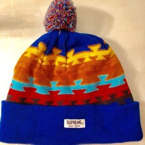 Supreme Pom beanie